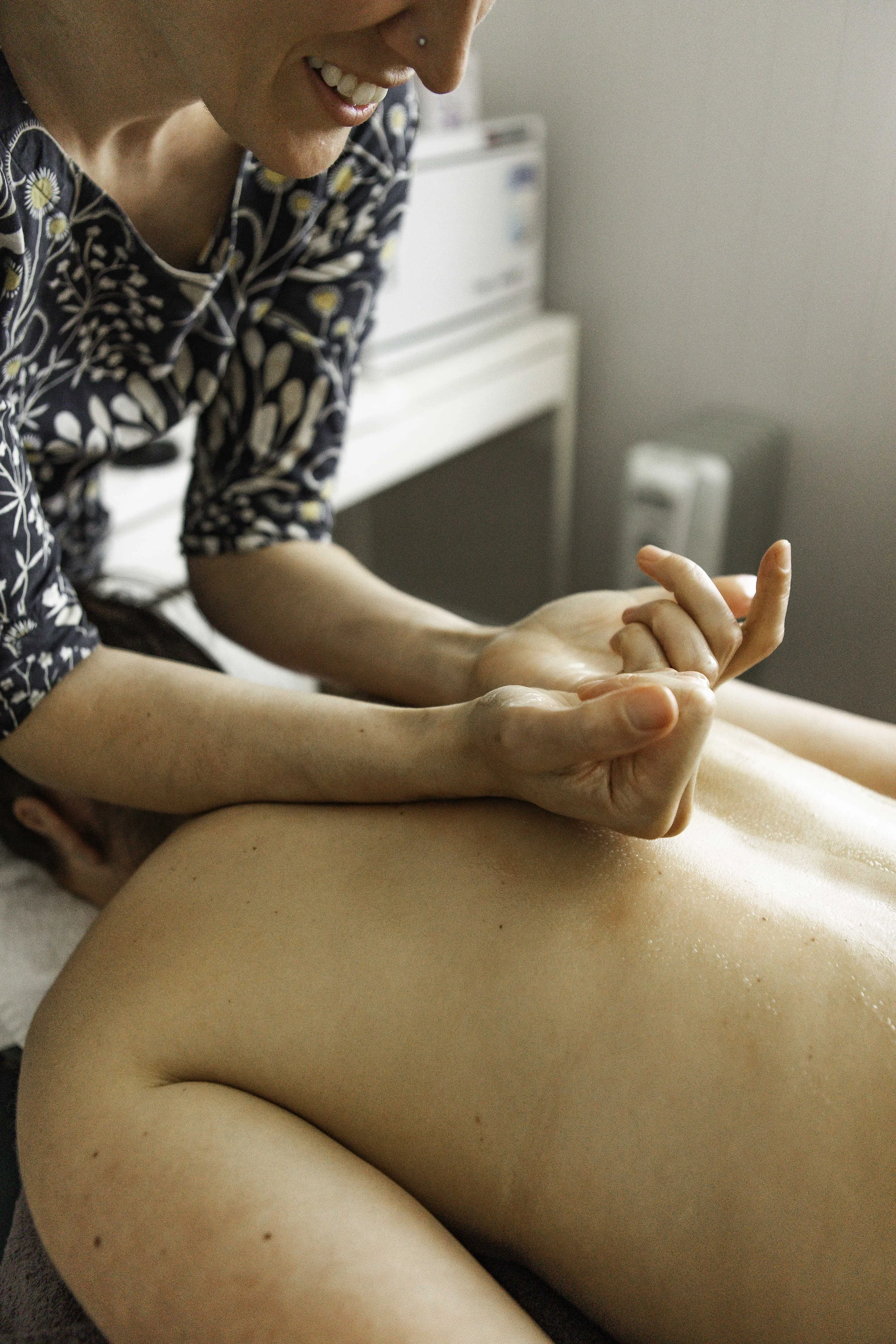 Jenny Rickards performing myotherapy
